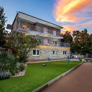 Lovran, Heated Pool And Villa Lovran